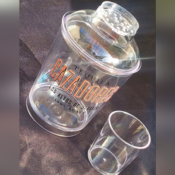 Party Bundle Reuseable NEW Cups by Cazadores Tequila - Picture 4 of 6